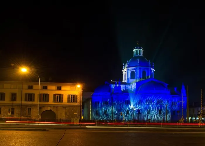 ゲストハウス Il Melograno コモ