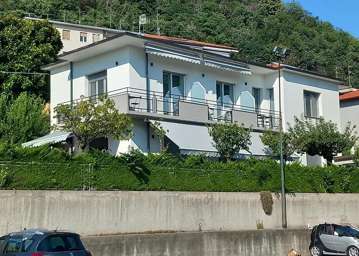 Il Melograno Pensión Como